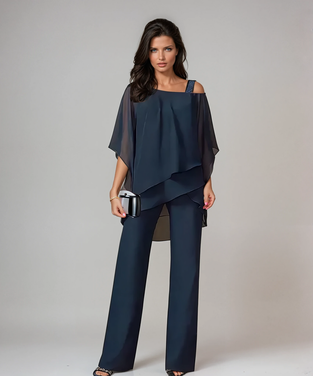 Elena – Completo Due Pezzi con Design a Strati